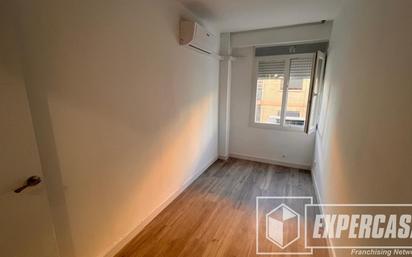 Bedroom of Flat for sale in  Valencia Capital  with Air Conditioner