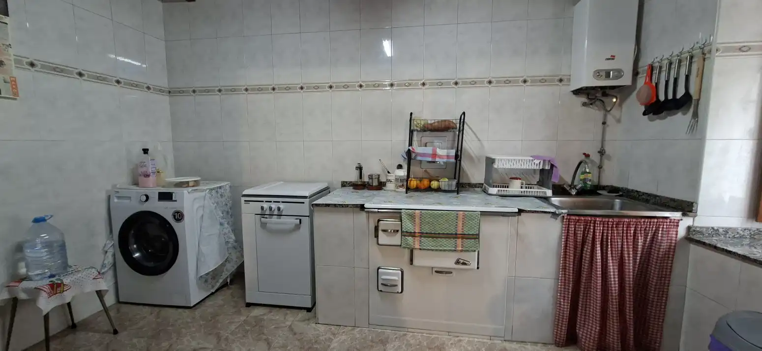 Cuina de Casa o xalet en venda en Herrerías amb Jardí privat, Parquet i Traster