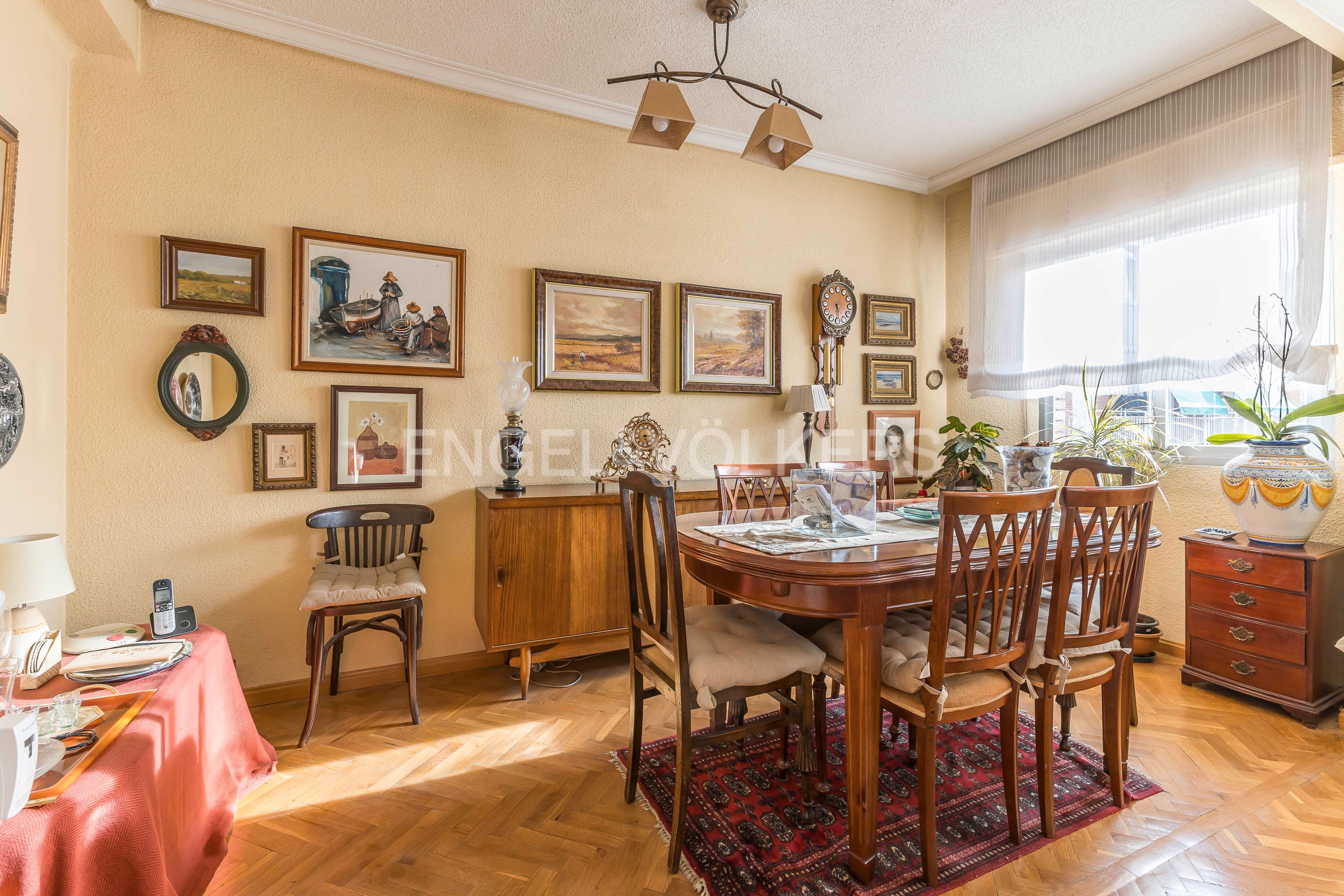 Menjador de Apartament en venda en  Madrid Capital amb Calefacció i Terrassa