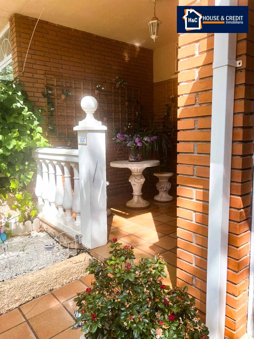 Casa adosada en venda en Aranjuez amb Aire condicionat, Calefacció i Jardí privat