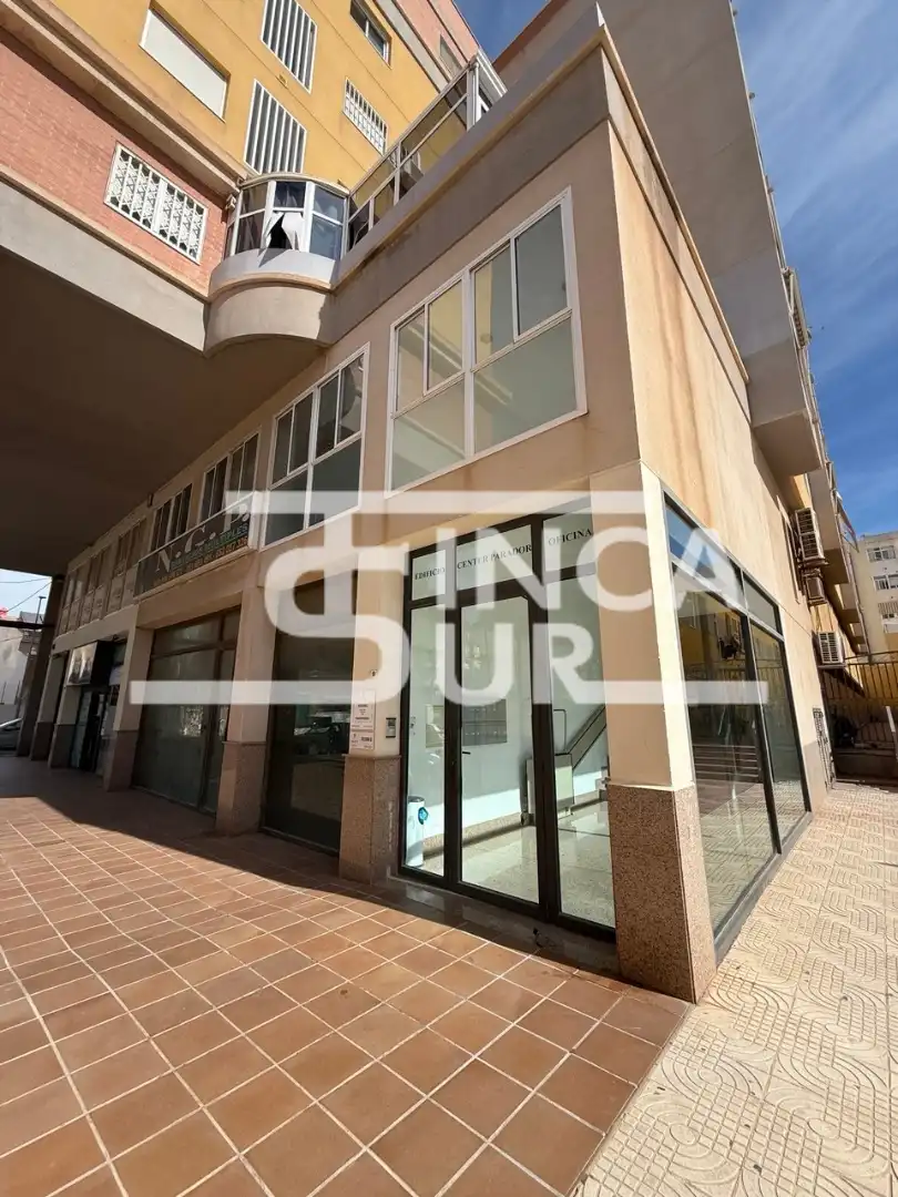 Büro mit Aufzug zum Verkauf in Calle Sierra de las Estancias 9