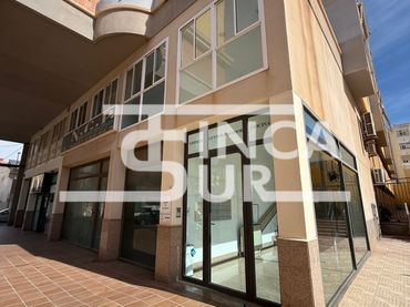 Oficina amb ascensor en venda a Calle Sierra de las Estancias 9