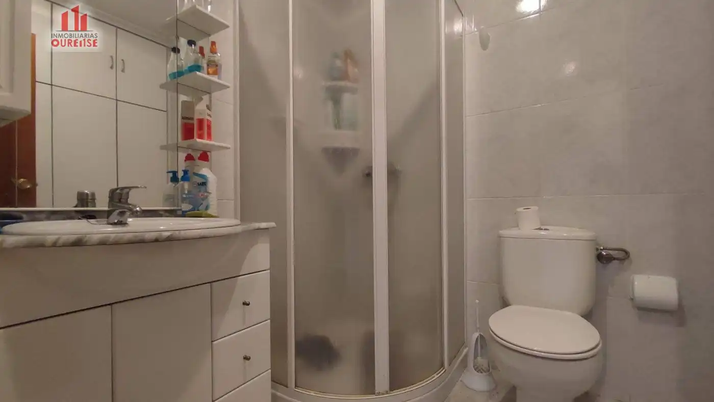 Baño de Casa o chalet en venta en Ourense Capital  con Calefacción