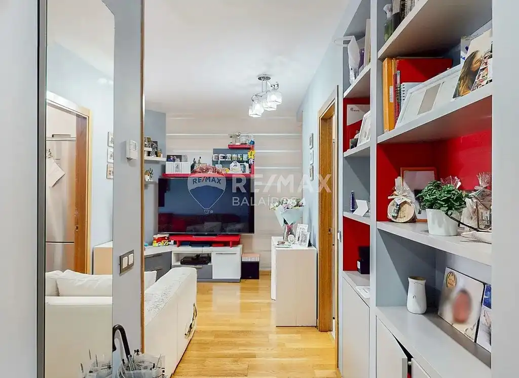Habitación de Piso en venta en Vigo  con Calefacción, Trastero y Amueblado