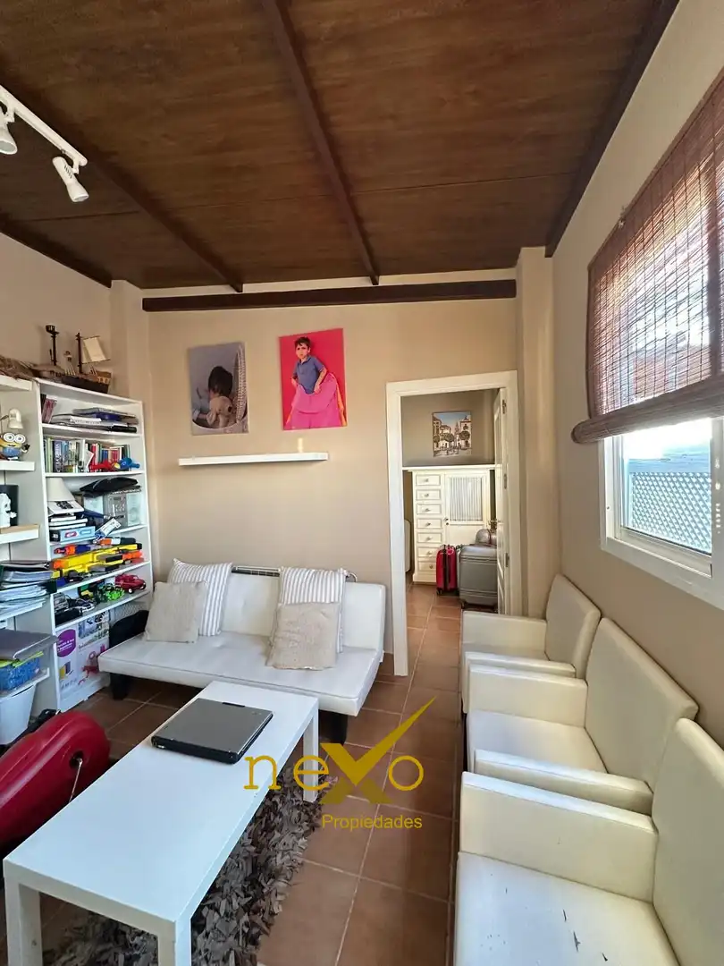 Sala d'estar de Dúplex en venda en Carmona amb Aire condicionat, Calefacció i Terrassa