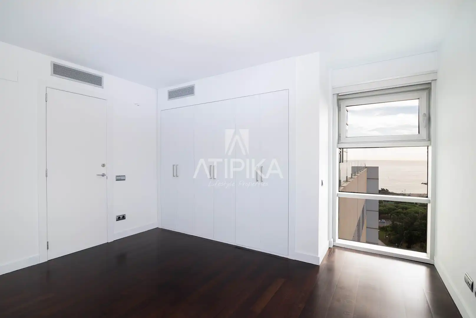 Habitación de Ático en venta en Barcelona con Aire acondicionado, Parquet y Terraza