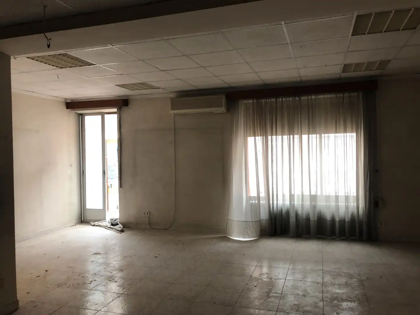 Piso con terraza en venta en Zona Nord, imagen 2