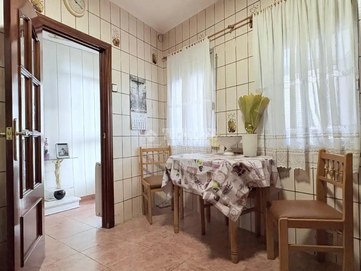 Kitchen of Houses for sale in Pinto  with Air Conditioner and Heating
