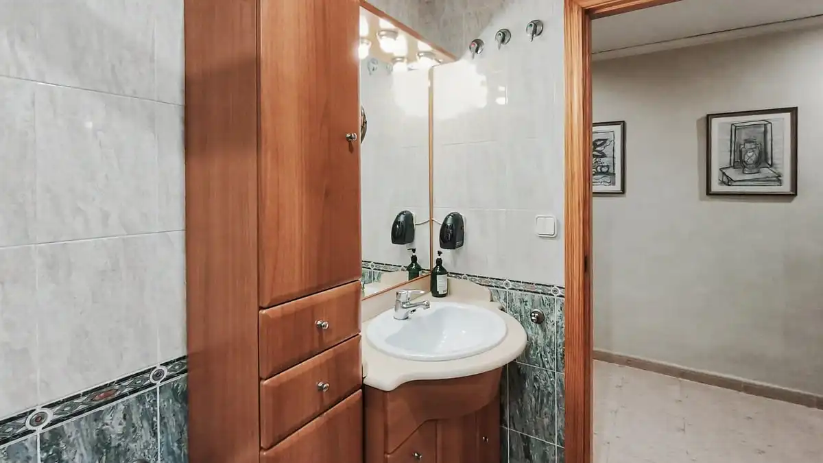 Bathroom of Flat for sale in Dénia  with Air Conditioner, Heating and Terrace