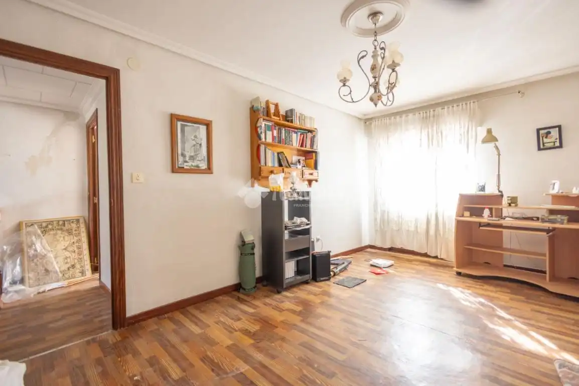 Casa aparellada en venda a Girón, imagen 13