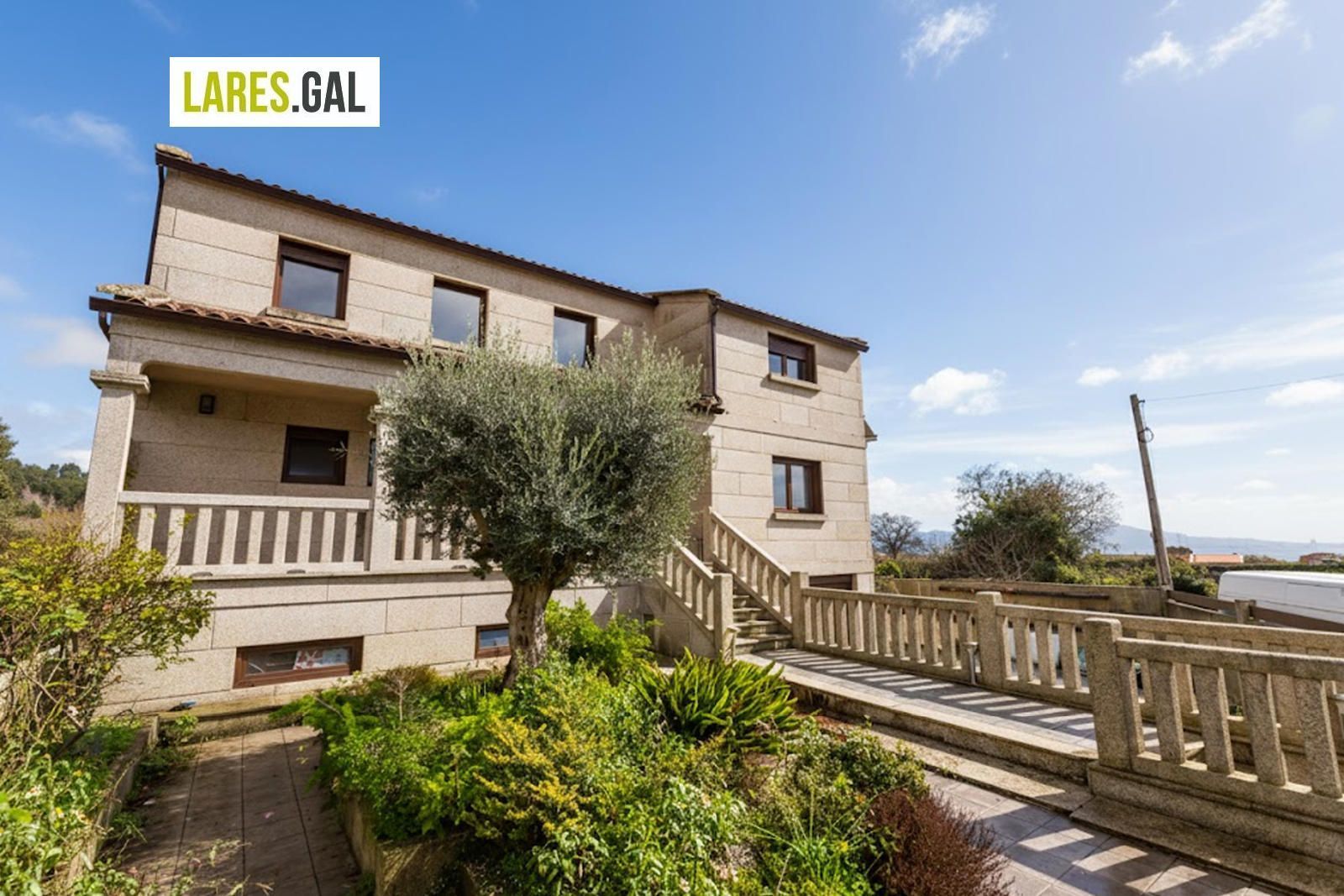 Exterior view of House or chalet for sale in Cangas   with Heating, Private garden and Terrace