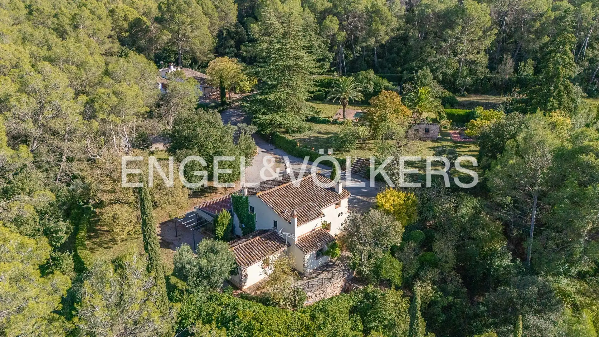 Vista exterior de Finca rústica en venda en Bigues i Riells del Fai amb Calefacció, Jardí privat i Terrassa