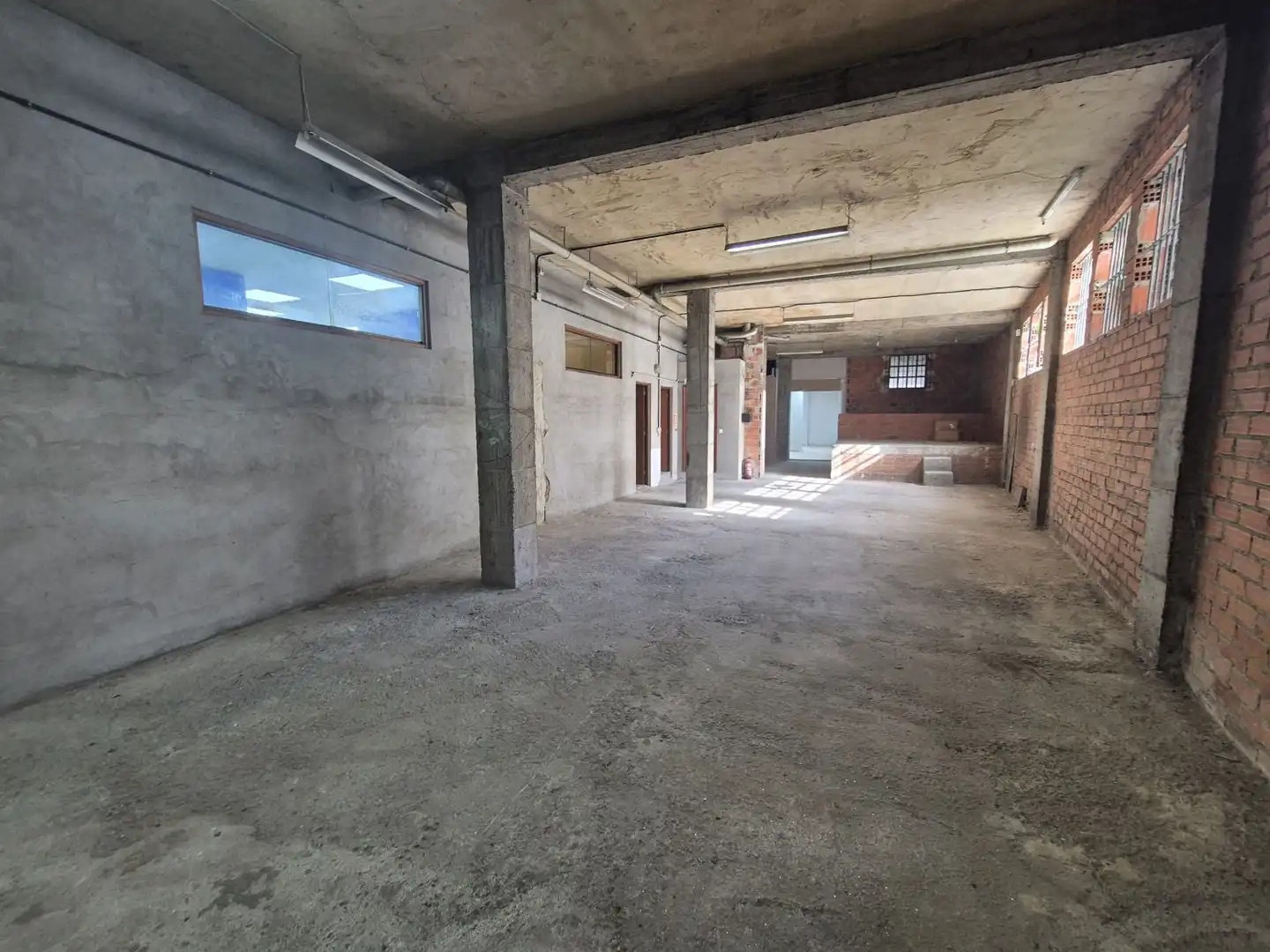 Business premises to rent in Lugones, imagen 12