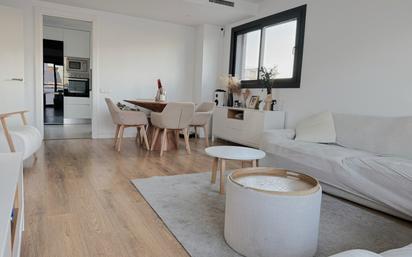 Living room of Flat for sale in Badalona  with Air Conditioner, Heating and Parquet flooring