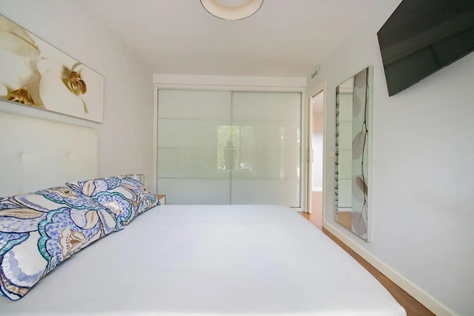 Bedroom of Houses for sale in Quart de Poblet