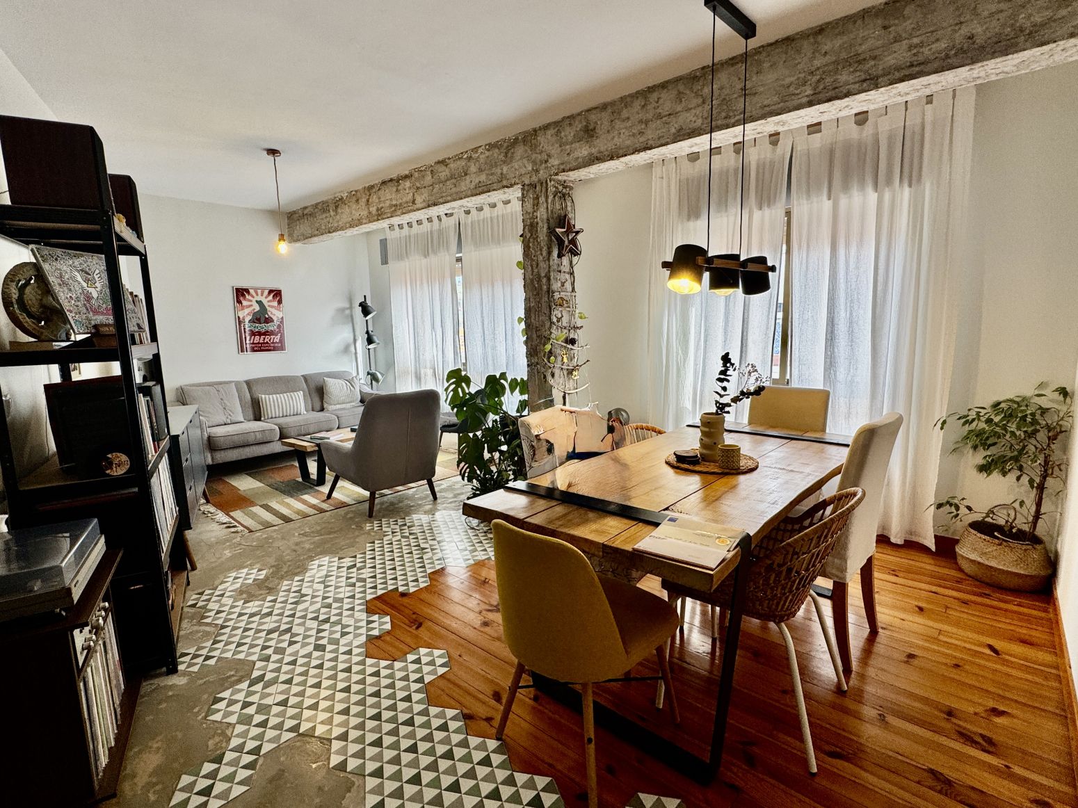 Menjador de Pis en venda en Torrelavega  amb Parquet