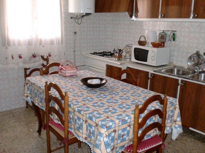 Cuina de Casa o xalet en venda en Cuevas del Almanzora amb Jardí privat, Terrassa i Moblat