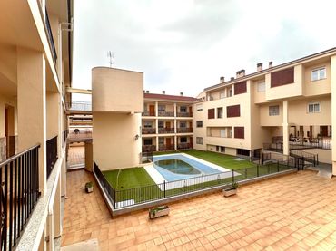 Piso con piscina en venta en Calle BARCELONA