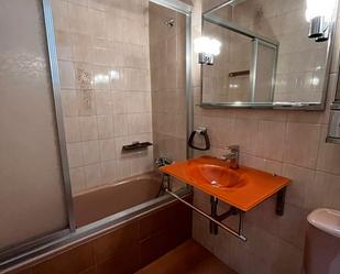 Bathroom of Flat for sale in  Lleida Capital  with Air Conditioner, Heating and Furnished