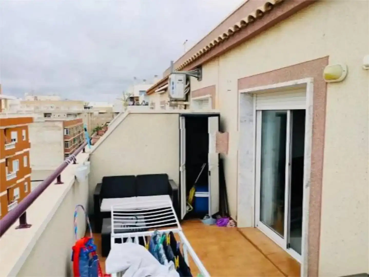 Terrasse von Wohnungen zum Verkauf in Torrevieja mit Klimaanlage und Balkon