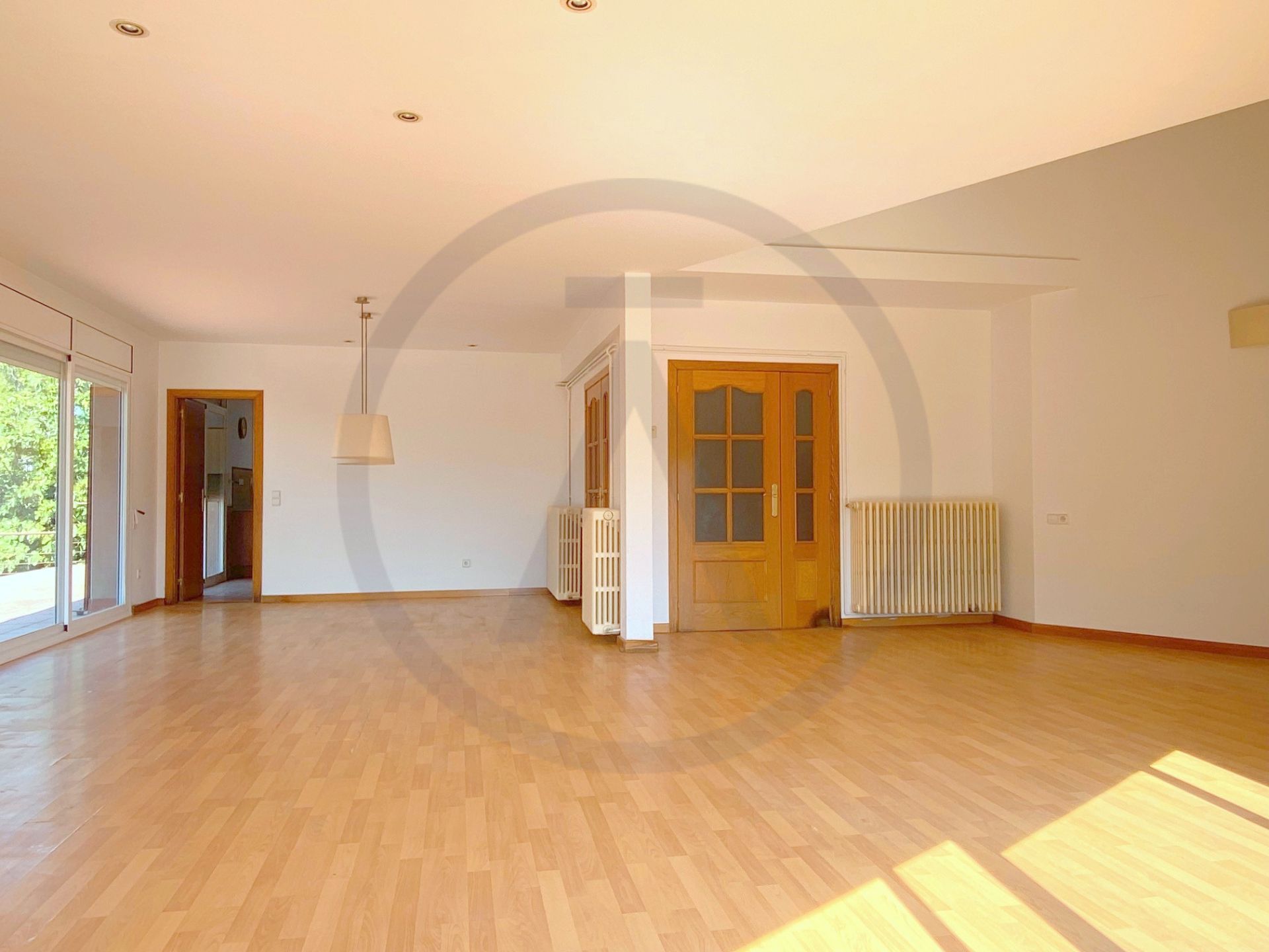 Sala d'estar de Casa o xalet en venda en Vacarisses amb Calefacció, Jardí privat i Parquet