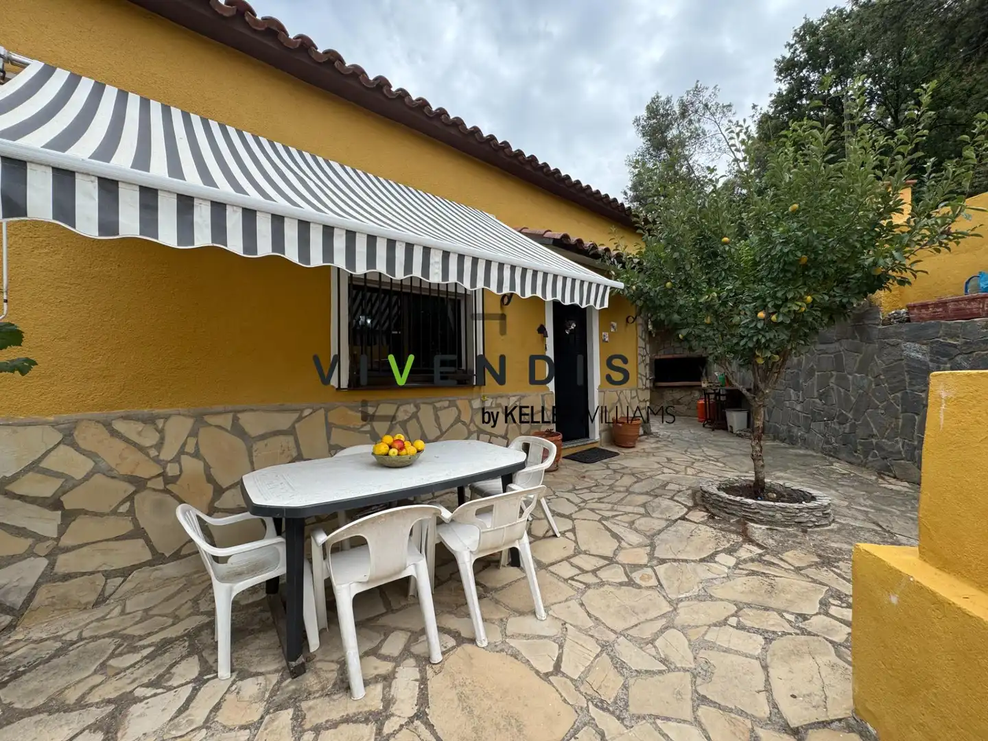 Finca rústica en venta en Corbera de Llobregat