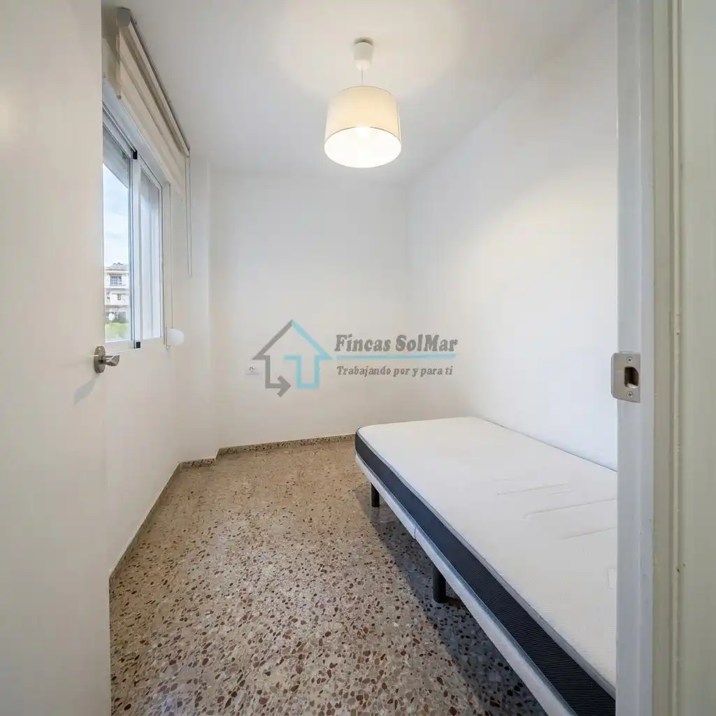 Dormitori de Apartament en venda en Castellón de la Plana / Castelló de la Plana amb Moblat i Balcó
