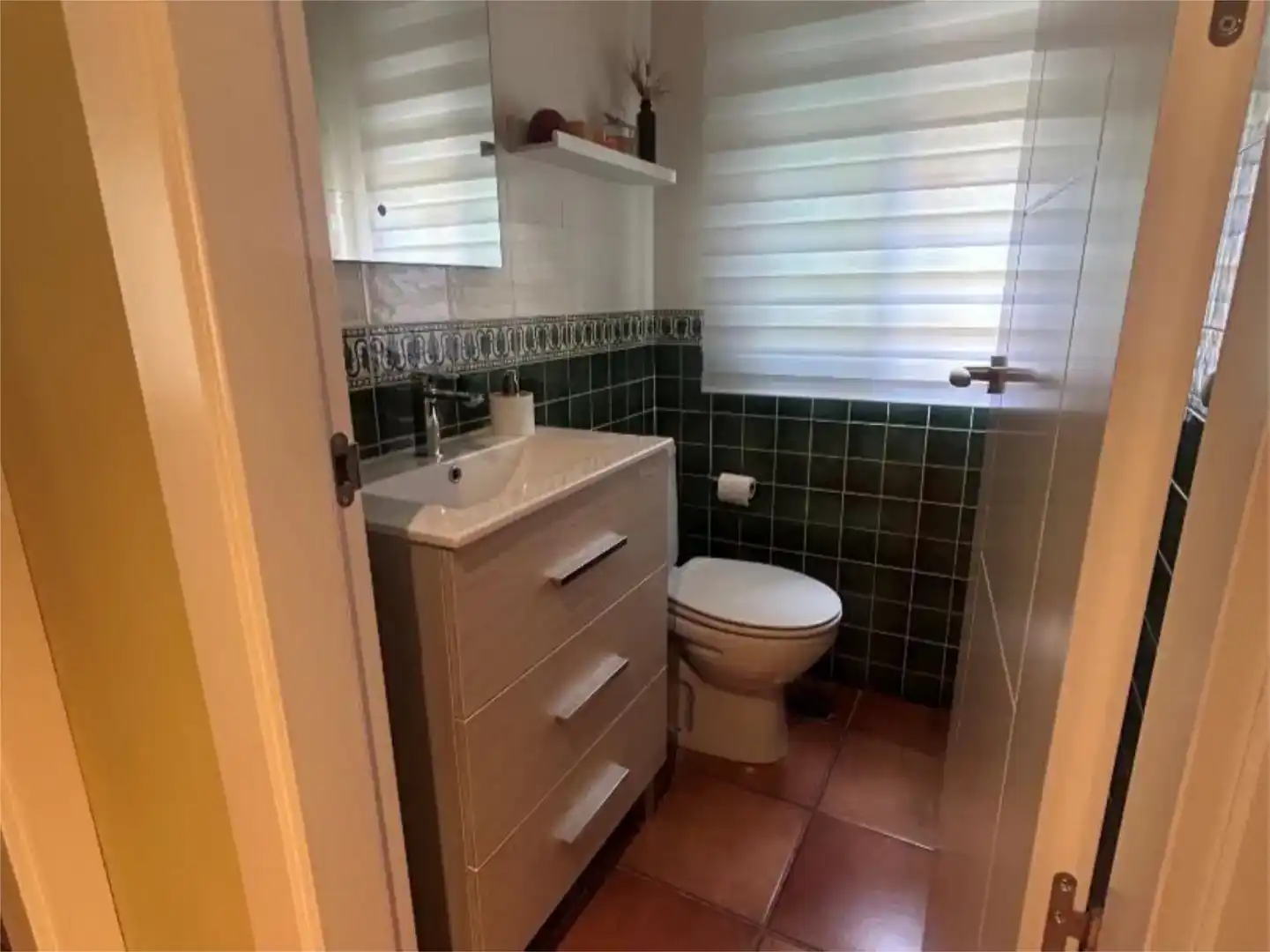 Bany de Pis en venda en Hontanares de Eresma amb Jardí privat, Traster i Piscina
