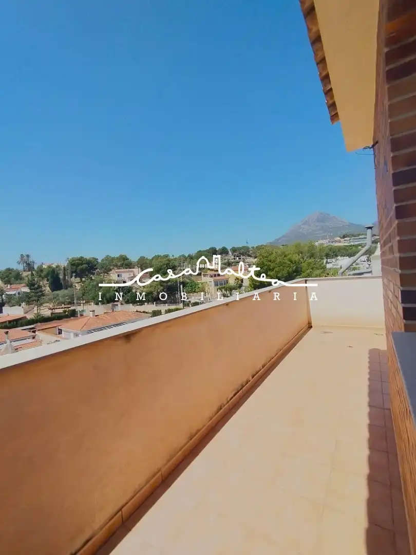 Exterior view of Houses for sale in L'Alfàs del Pi  with Private garden and Terrace