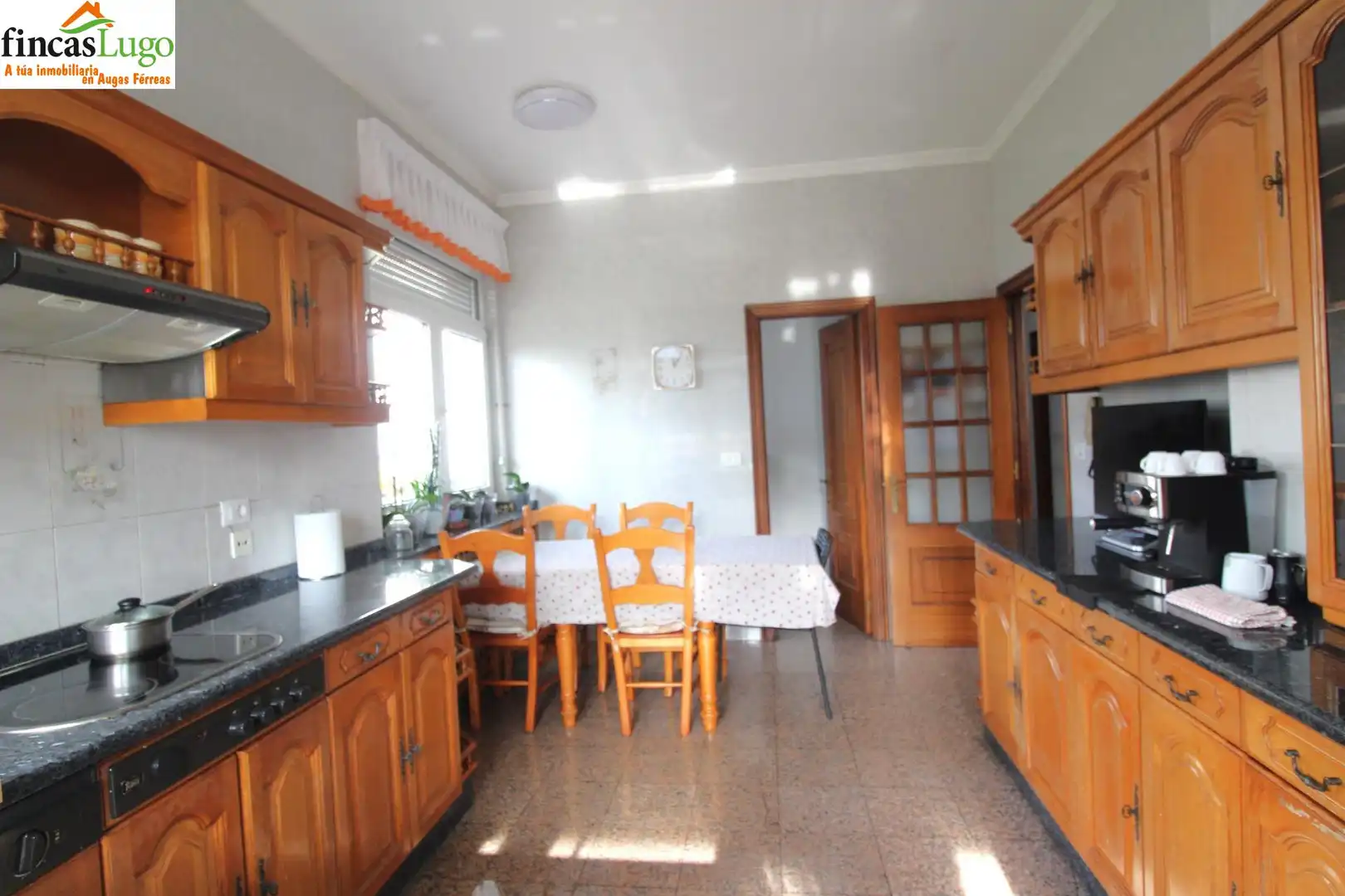 Cocina de Casa o chalet en venta en Lugo con Jardín privado, Terraza y Trastero