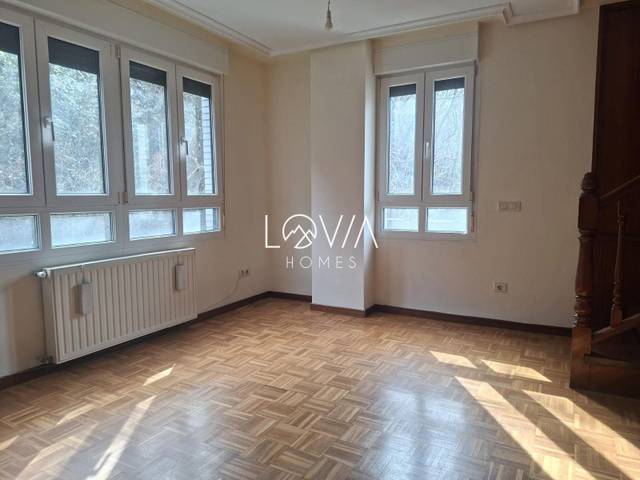 Piso en Venta en Bazuelo, 1 en La Villa - Bazuelo