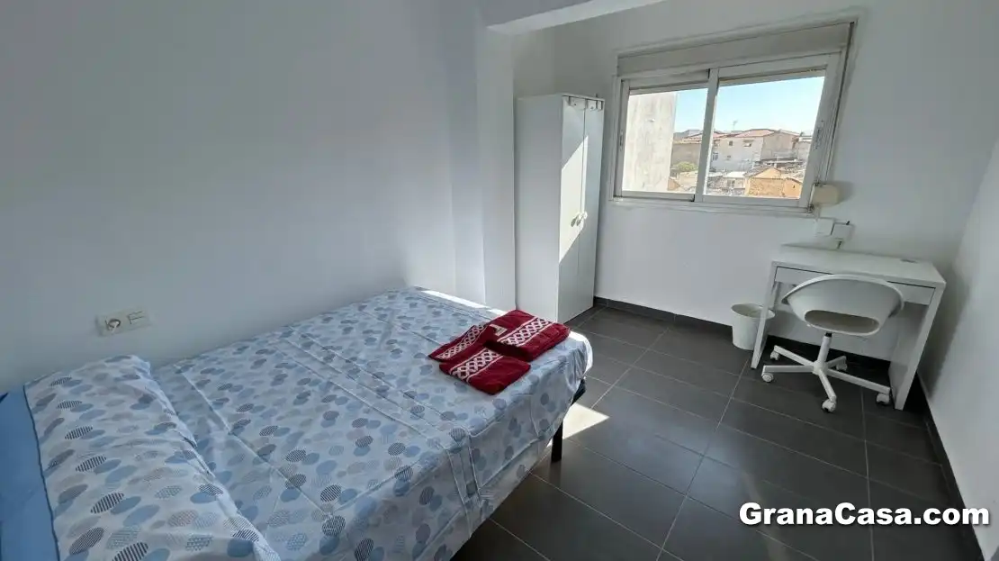 Bedroom of Flat for rent in Maracena  with Air Conditioner, Heating and Furnished