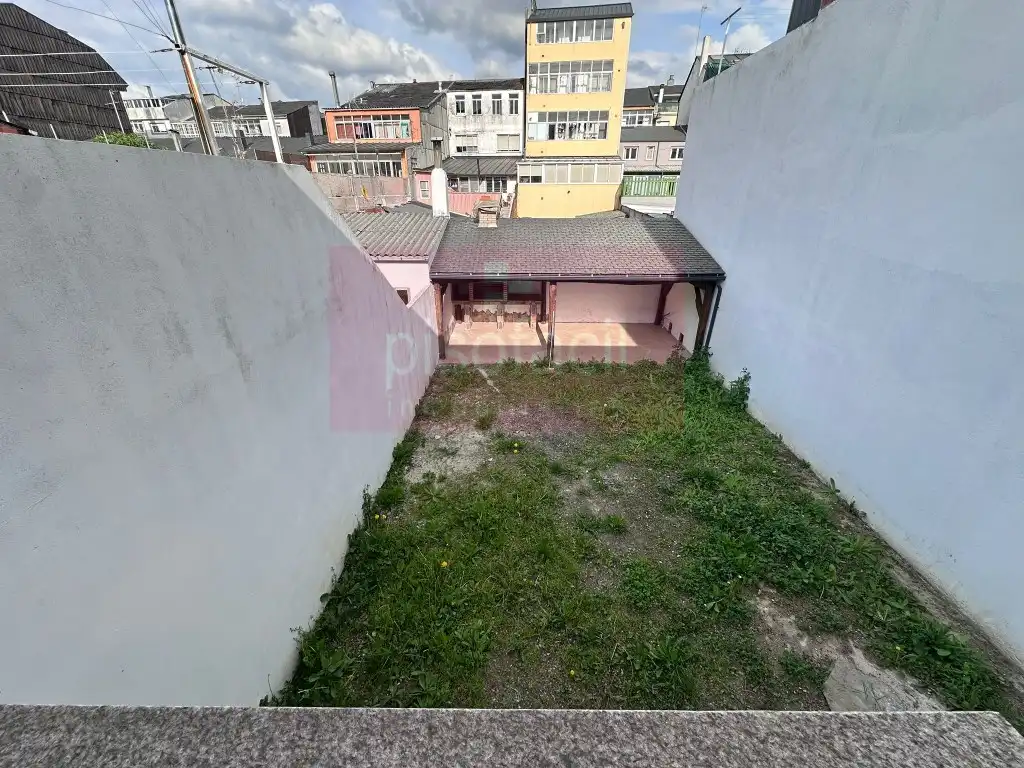 Houses for sale in Lugo Capital