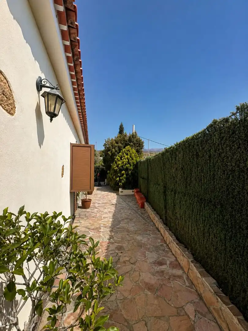 Vista exterior de Casa o xalet en venda en San Miguel de Abona amb Jardí privat, Traster i Piscina