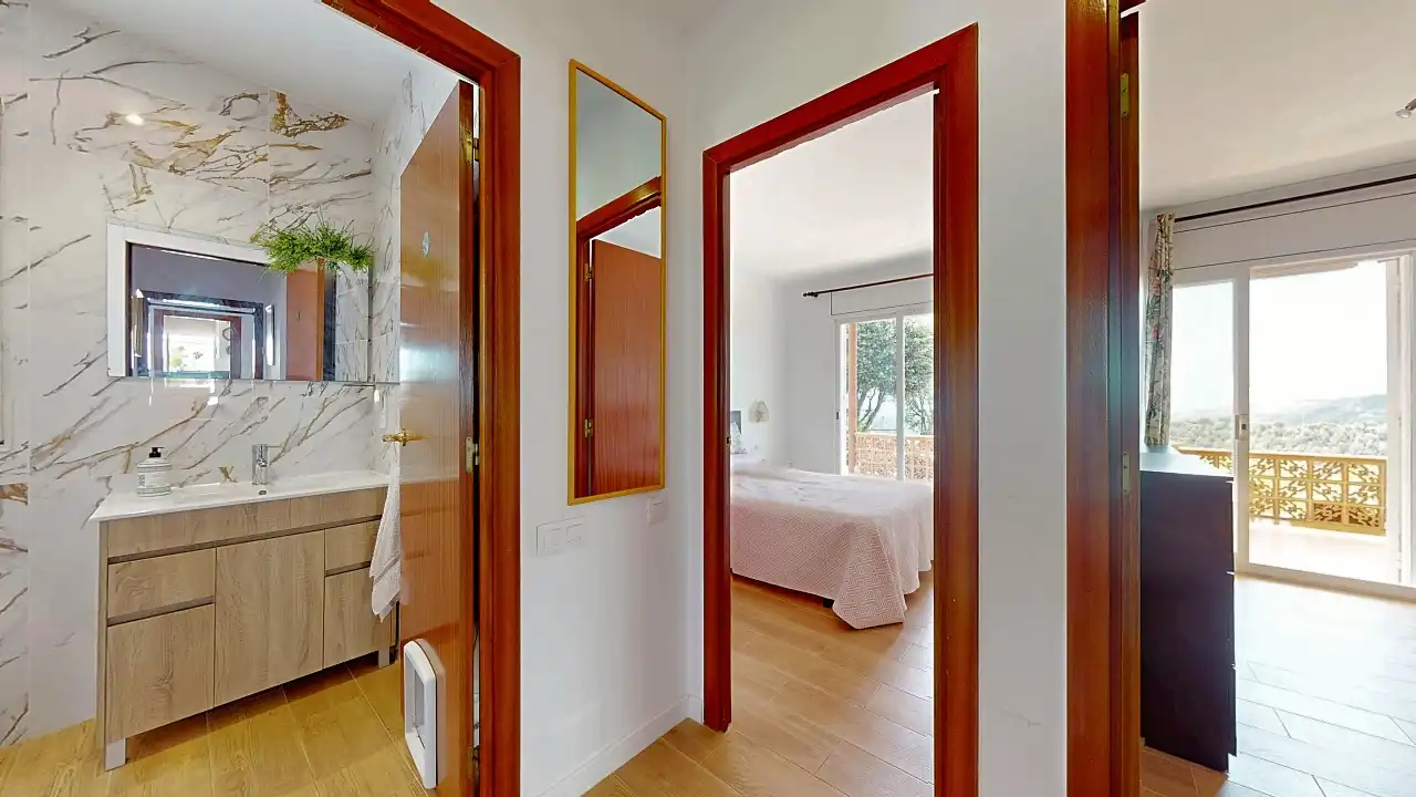 Dormitori de Casa o xalet en venda en Arenys de Munt amb Calefacció, Jardí privat i Terrassa