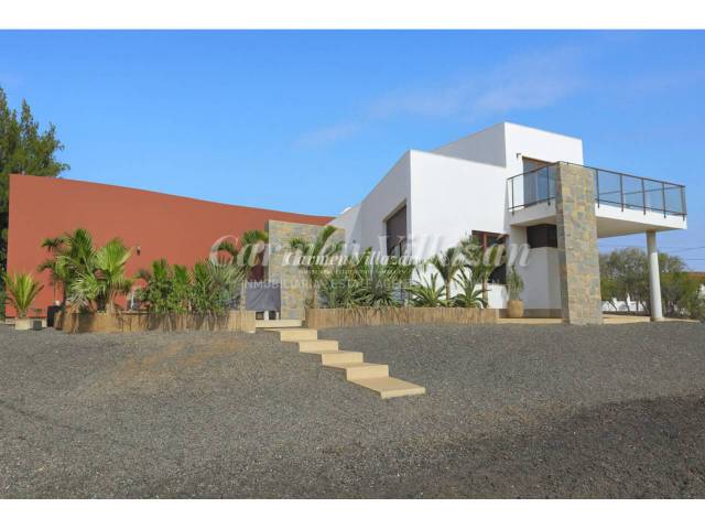 Casa-chalet en Venta en Los Estancos en Tefía - Tetir