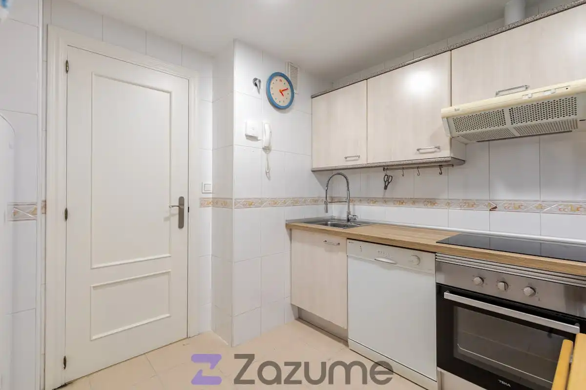 Cocina de Piso de alquiler en Móstoles con Aire acondicionado, Calefacción y Parquet