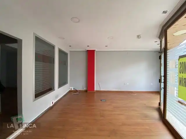 Local en venta en Oviedo 