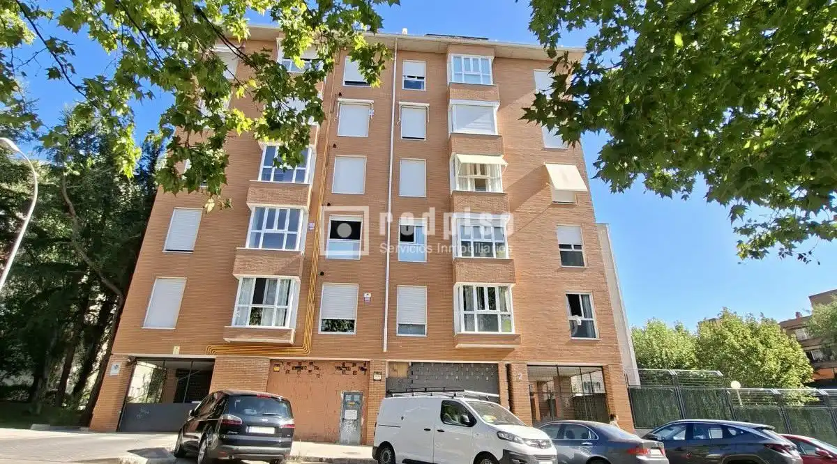 Vista exterior de Pis en venda en Madrid amb Aire condicionat, Calefacció i Traster