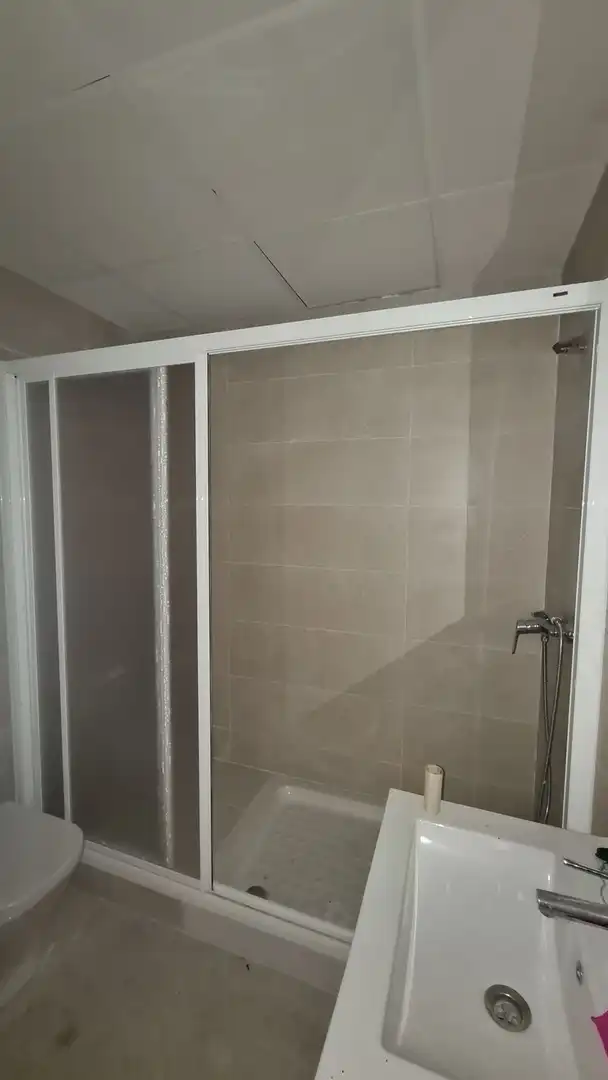 Badezimmer von Büro zum Verkauf in Málaga