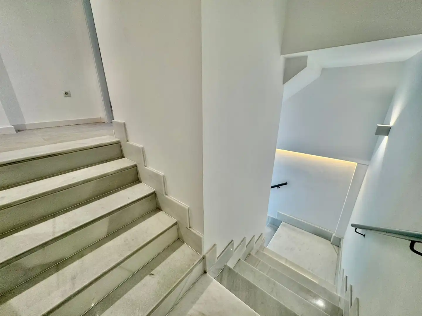 Attic for sale in Fuengirola  with Air Conditioner and Balcony