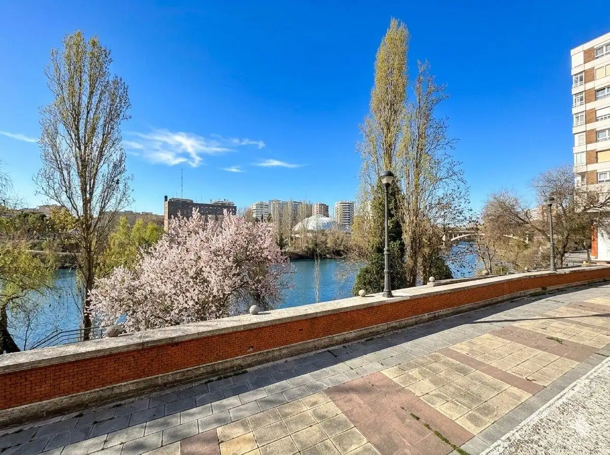 Exterior view of Flat for sale in Valladolid  with Terrace