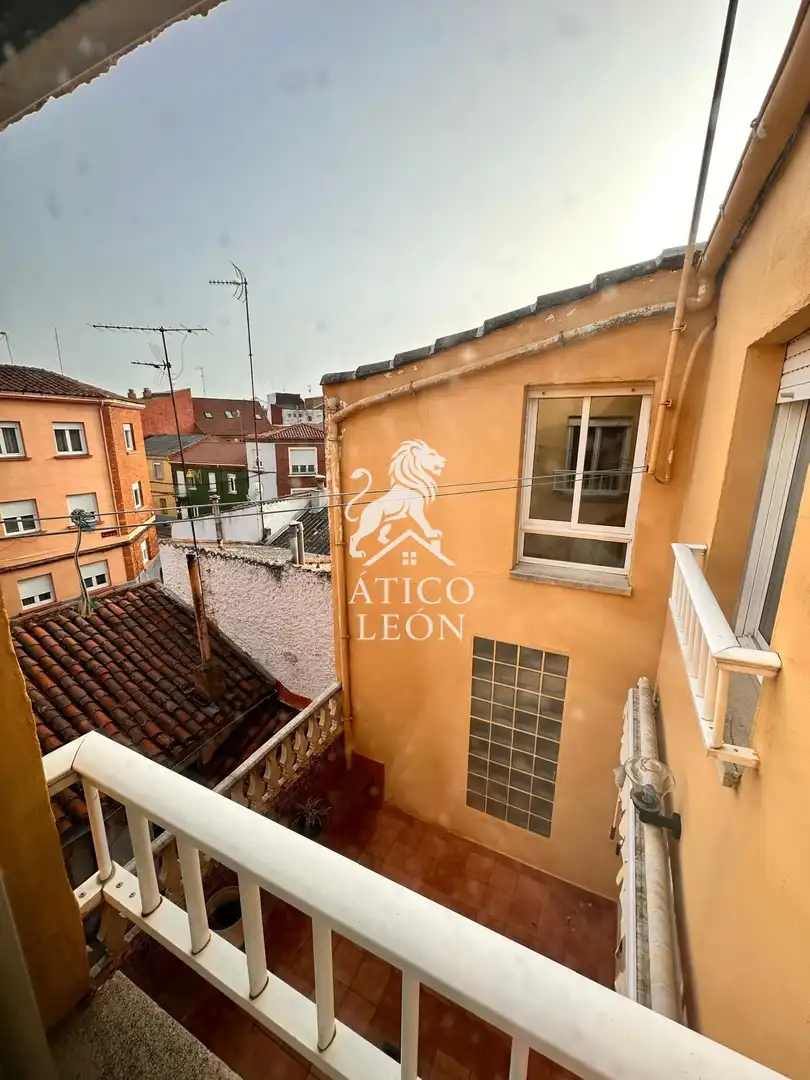 Terraza de Casa o chalet en venta en León Capital  con Calefacción, Terraza y Trastero