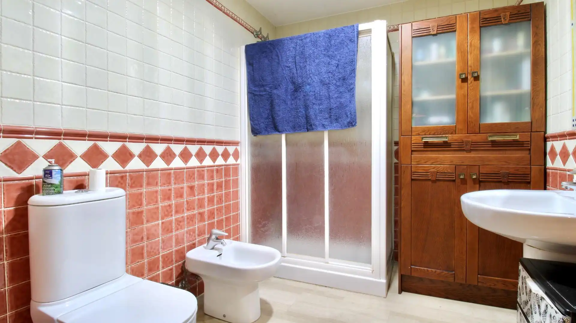 Bathroom of Houses for sale in Alfacar