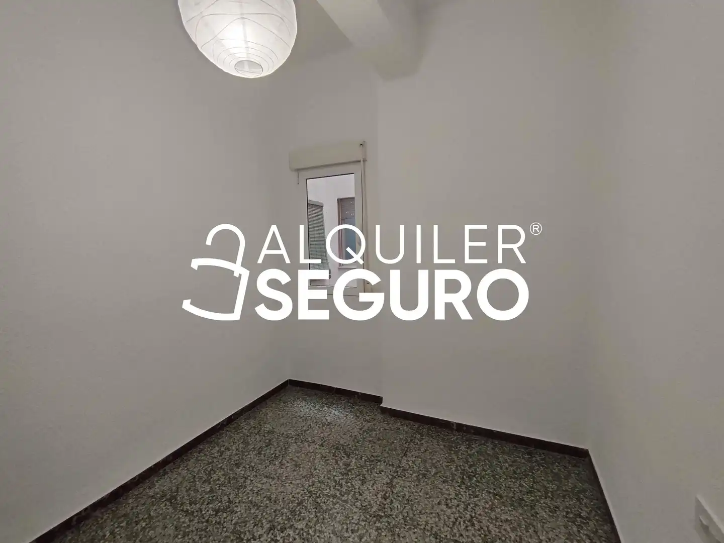Schlafzimmer von Wohnung zur Miete in Valencia mit Klimaanlage