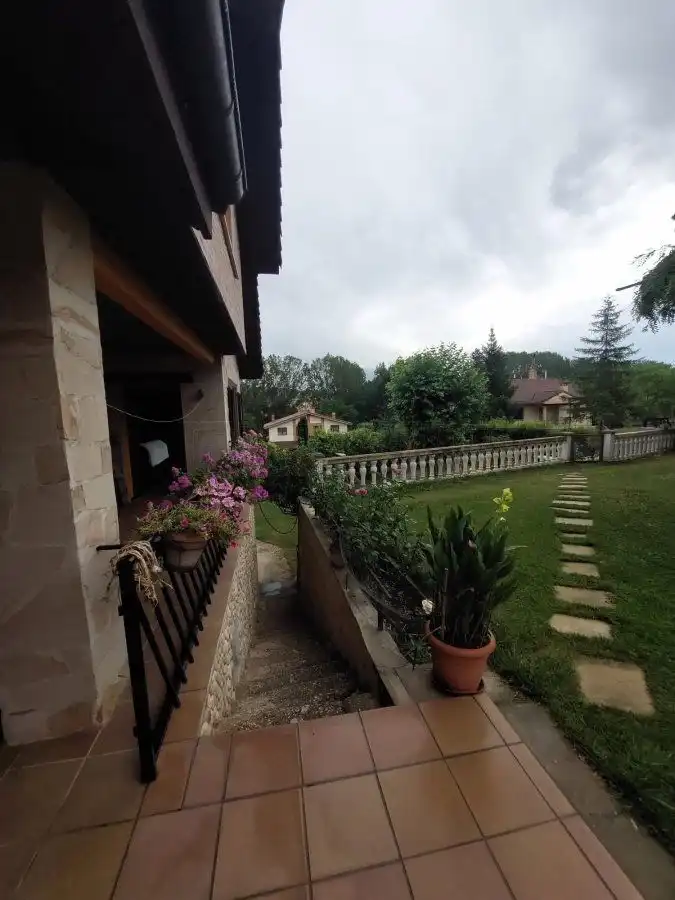 Casa con piscina en venta en Condado de Treviño, imagen 28