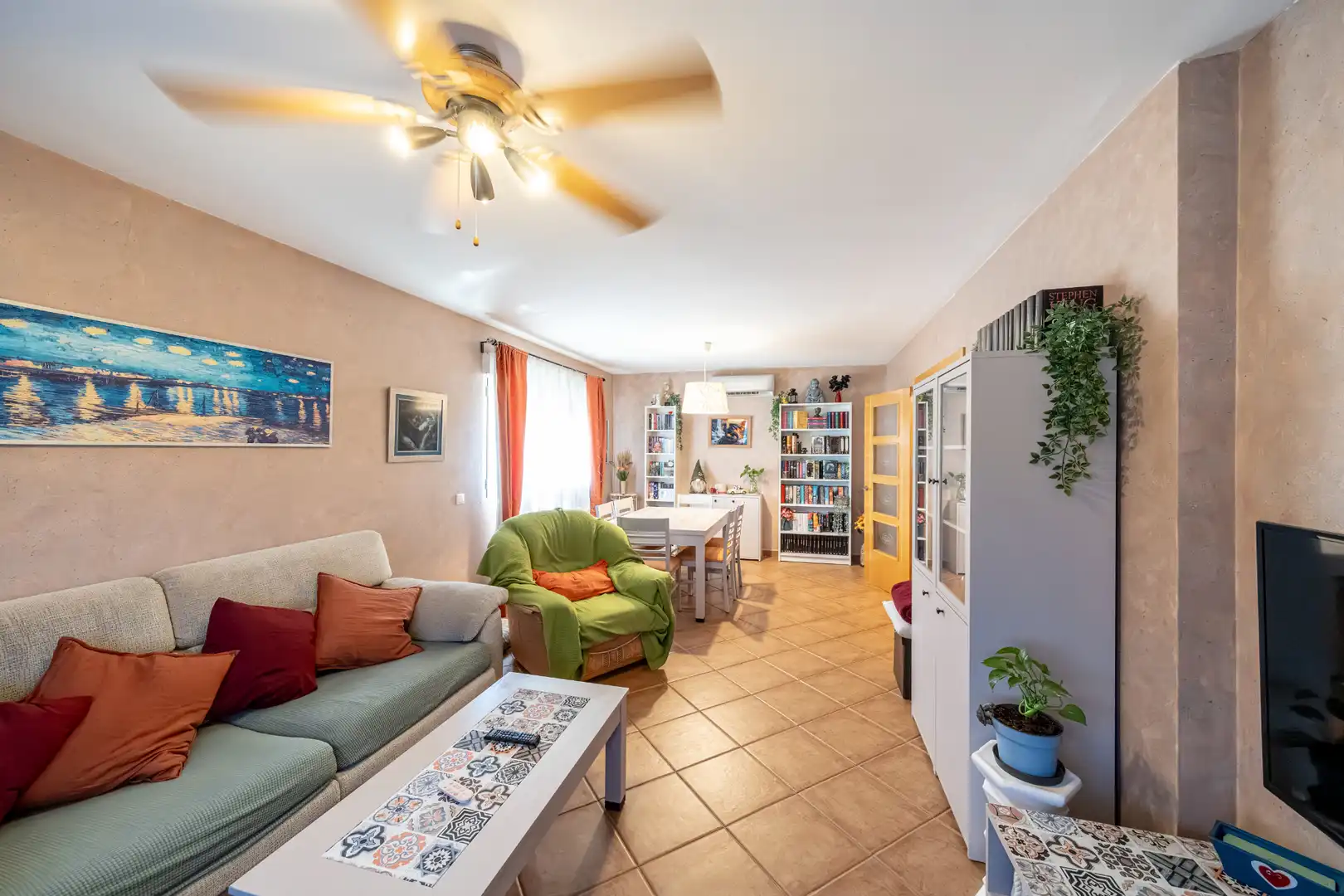 Sala de estar de Casa o chalet en venta en Chiloeches con Aire acondicionado, Calefacción y Jardín privado