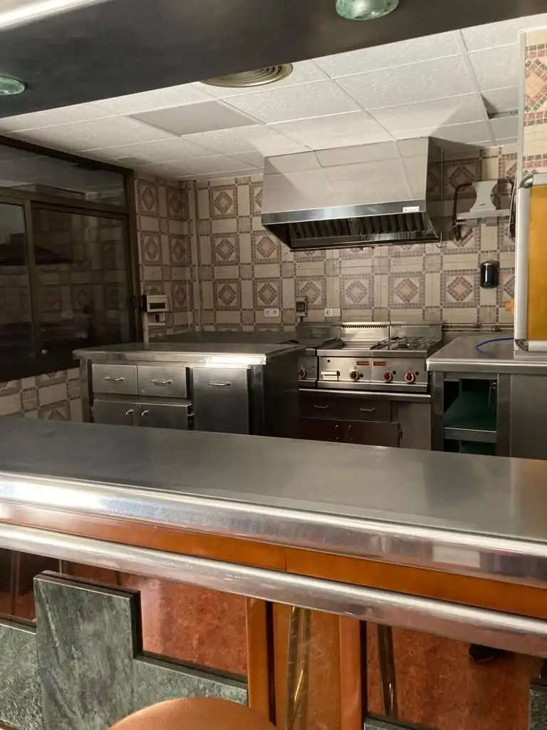 Local comercial en venda a Monzón, imagen 2