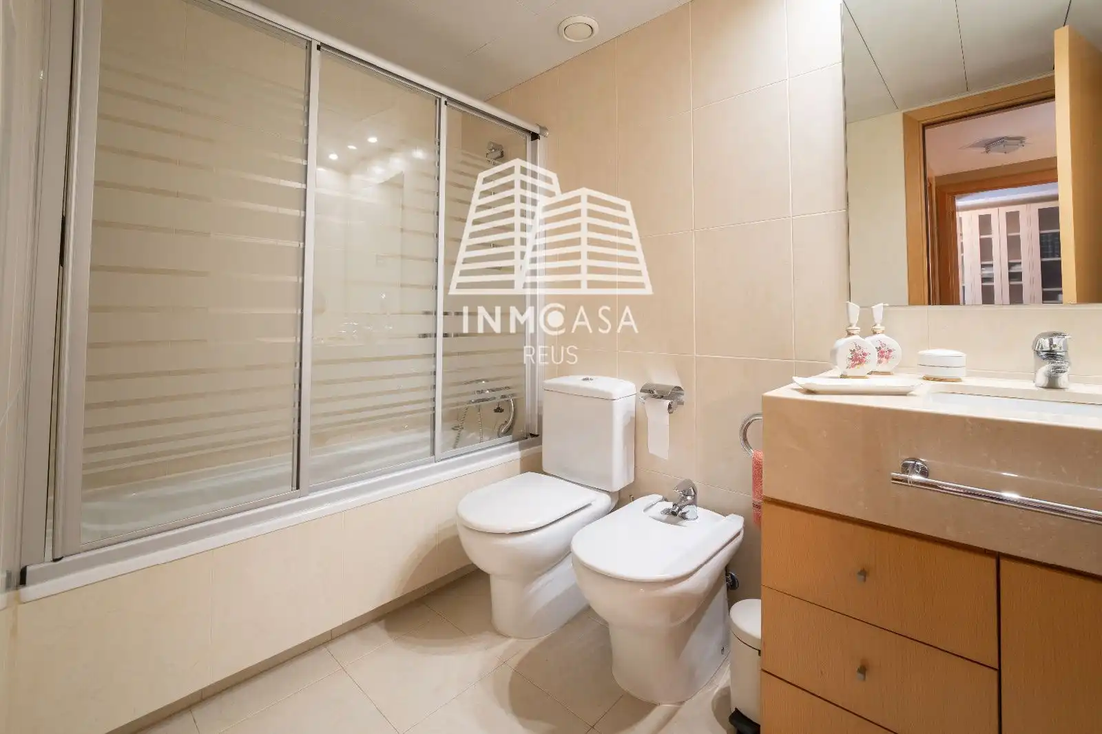 Bathroom of Duplexes for sale in Reus  with Air Conditioner, Terrace and Swimming Pool