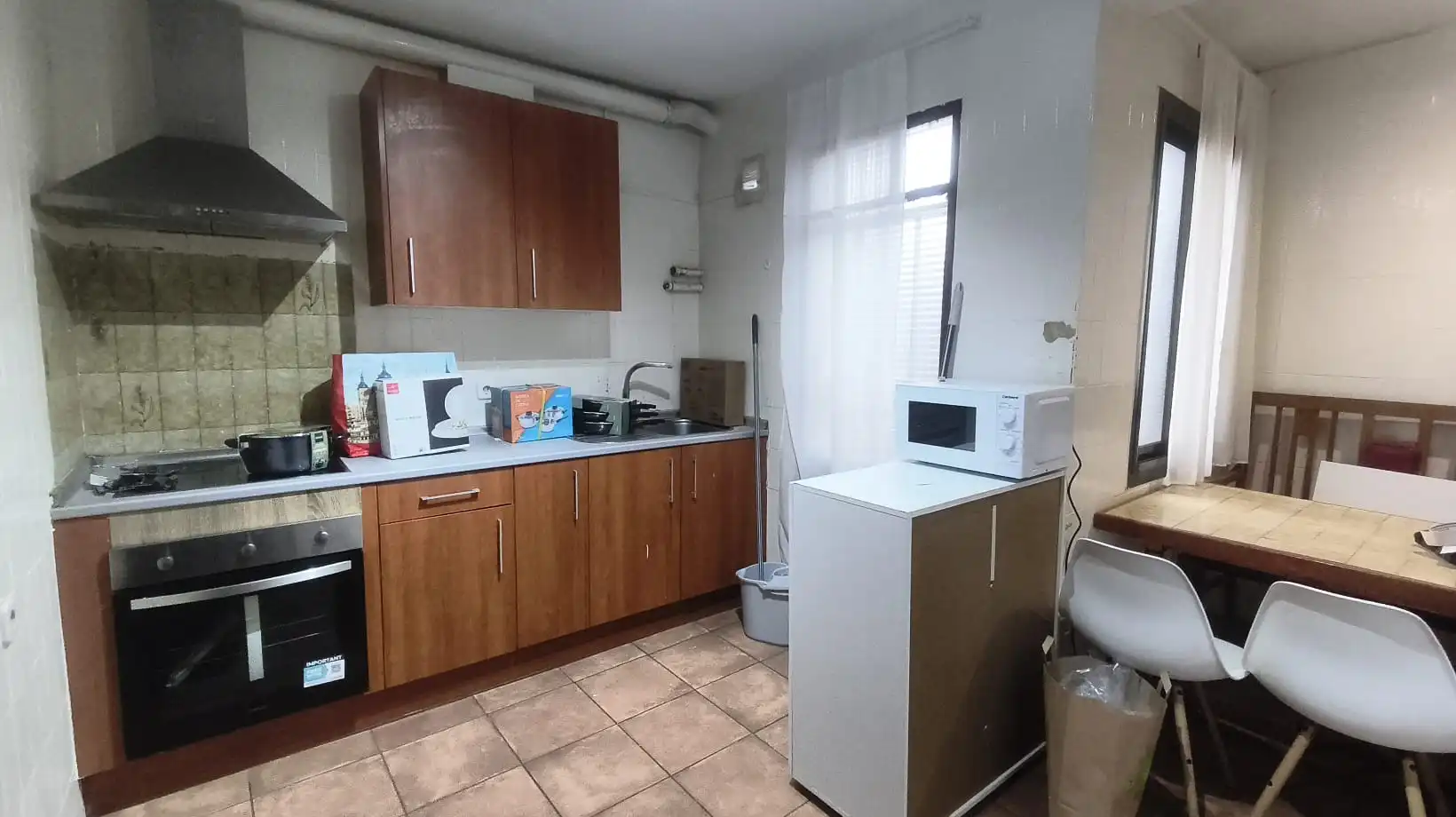 Cocina de Piso de alquiler en Toledo con Aire acondicionado, Calefacción y Amueblado